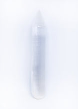 Load image into Gallery viewer, Selenite Point Wand