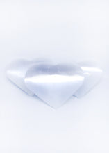 Load image into Gallery viewer, Selenite Heart
