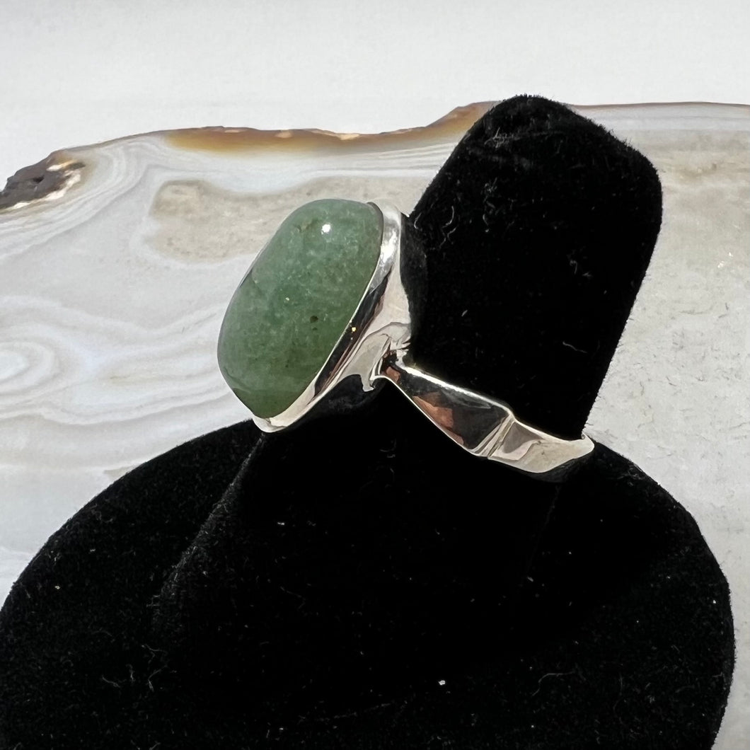 Aventurine Cabochon Oval Ring (Size 6)