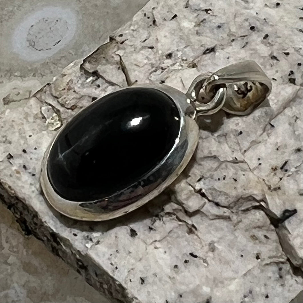 Black Star Diopside Simple Pendant