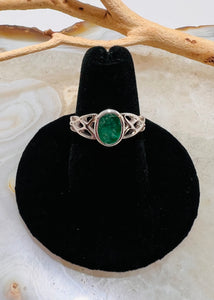 Emerald Faceted Ring (Size 7)
