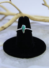 Load image into Gallery viewer, Malachite Lightening Bolt Ring (All Sizes)

